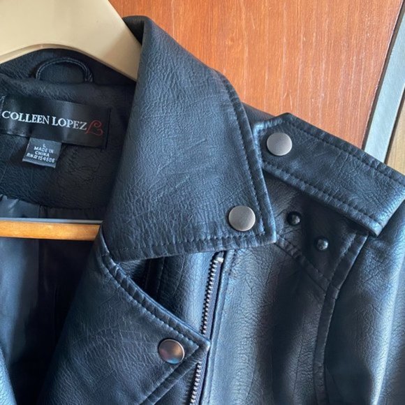 COLLEEN LOPEZ Black Vegan Faux Leather Stud Moto Jacket NWOT Womens Large - Picture 3 of 6